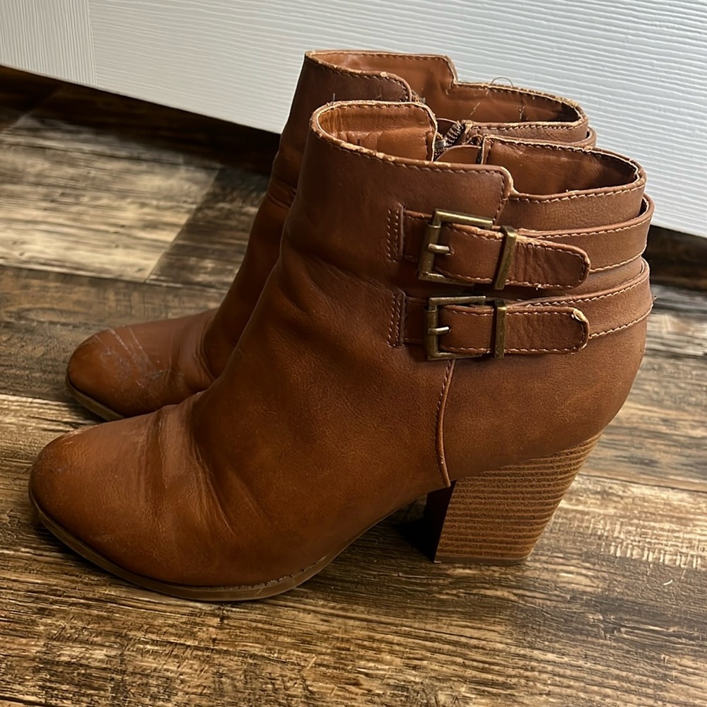 Charlotte Russe Booties brown women’s size 8